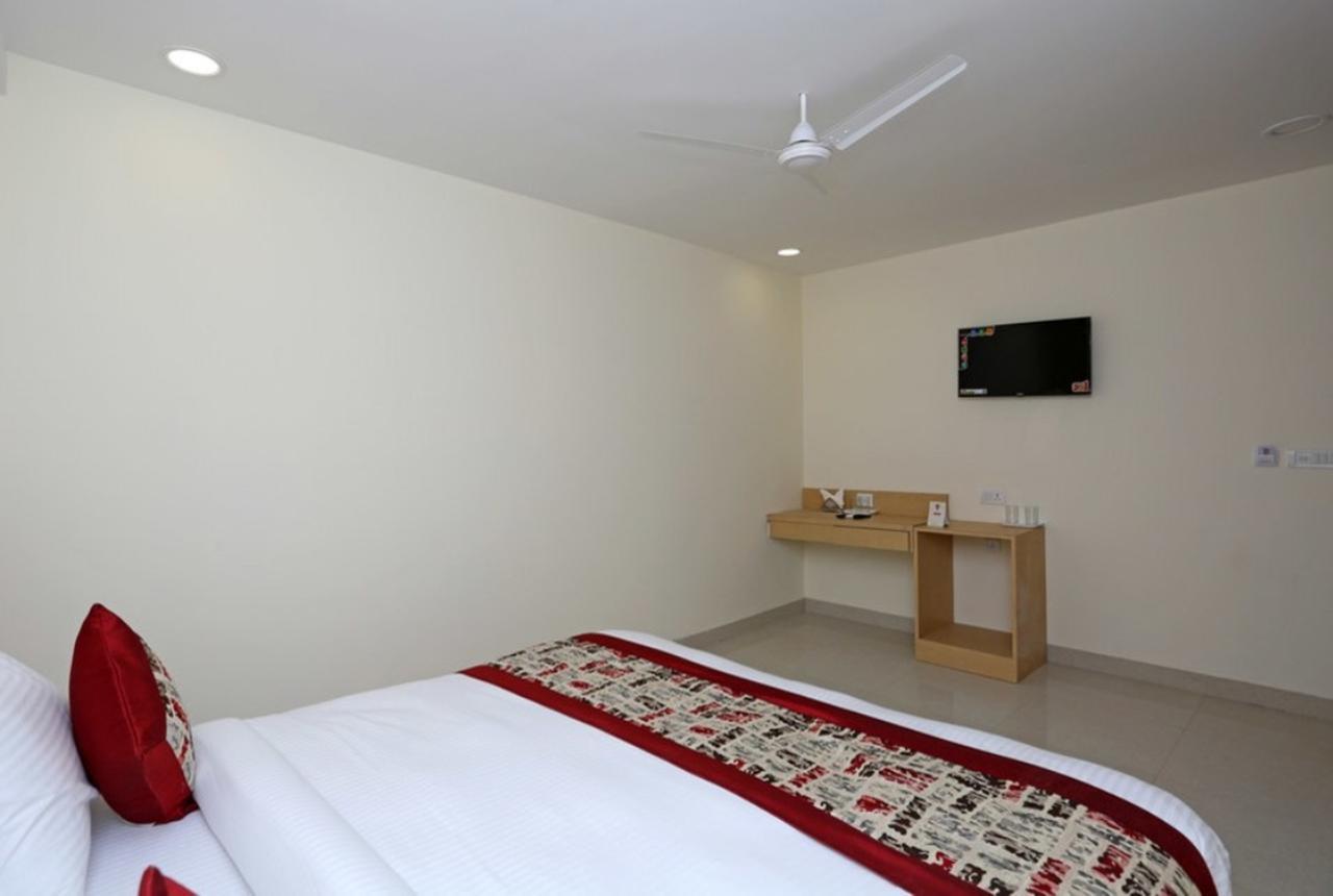 Hotel Airport D'Capitol New Delhi Exterior foto