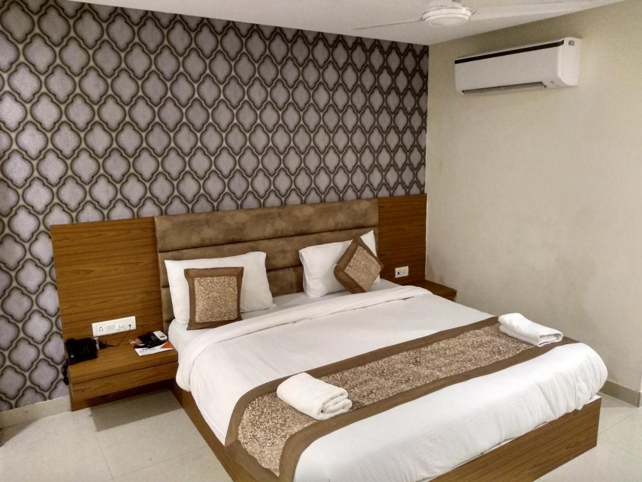 Hotel Airport D'Capitol New Delhi Exterior foto
