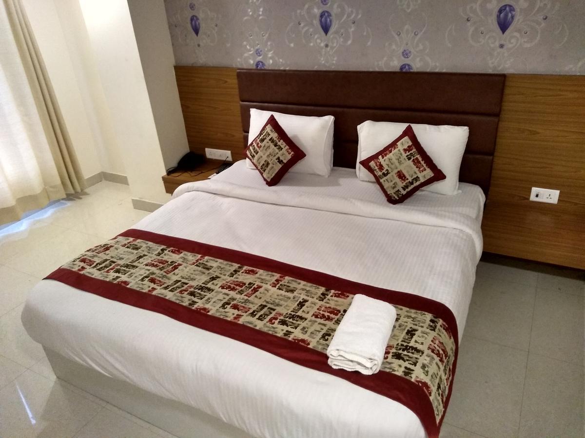 Hotel Airport D'Capitol New Delhi Exterior foto